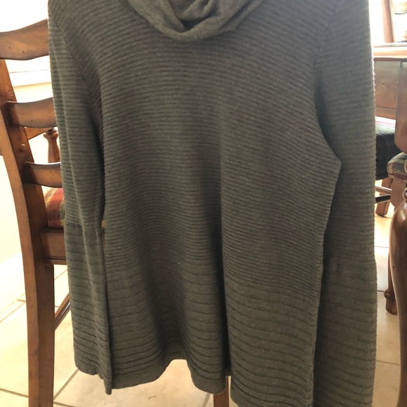 NWT Calvin Klein long bell sleeve grey size Medium - Picture 2 of 6